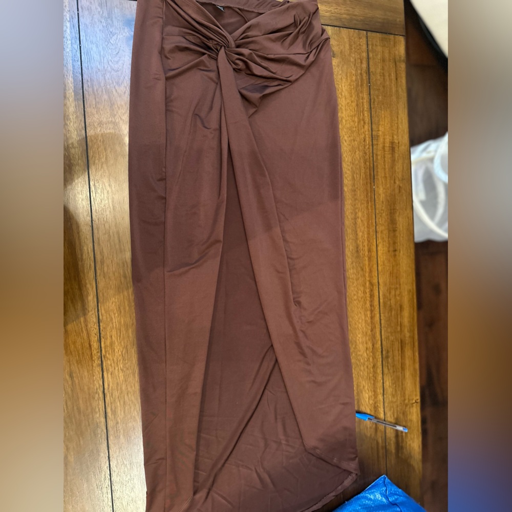 Long brown slit skirt